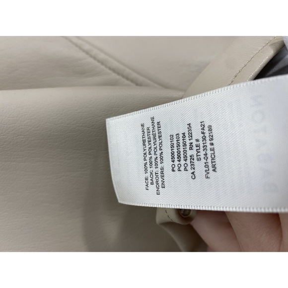 Aritzia Babaton Pelli Vegan Shirt Jacket Large - Picture 8 of 8